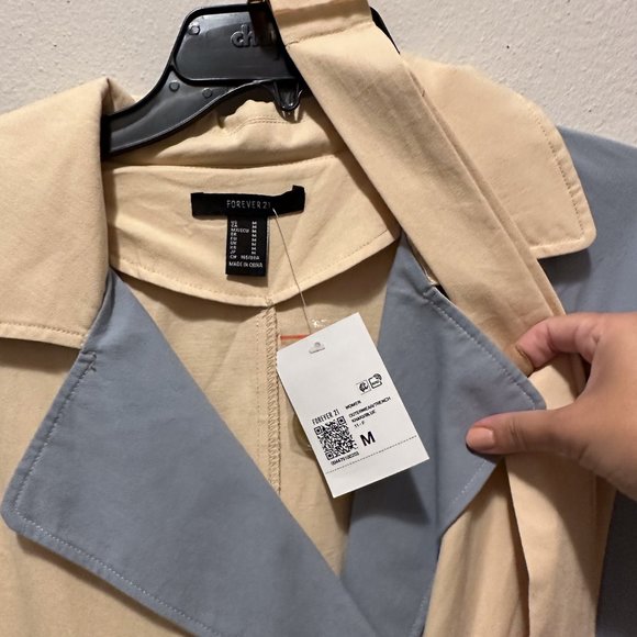 Colorblock Belted Trench Coat NWT - Picture 2 of 4